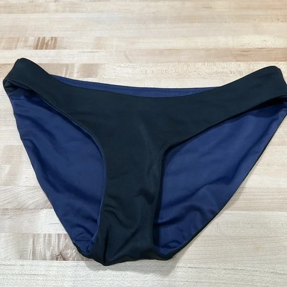 Athleta Reversible Swim Bottom SZ M - Picture 3 of 4